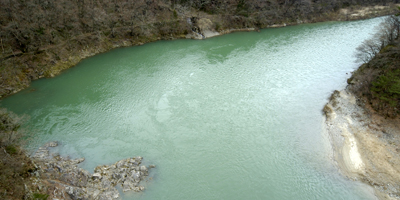 丸山大橋の荒川上流